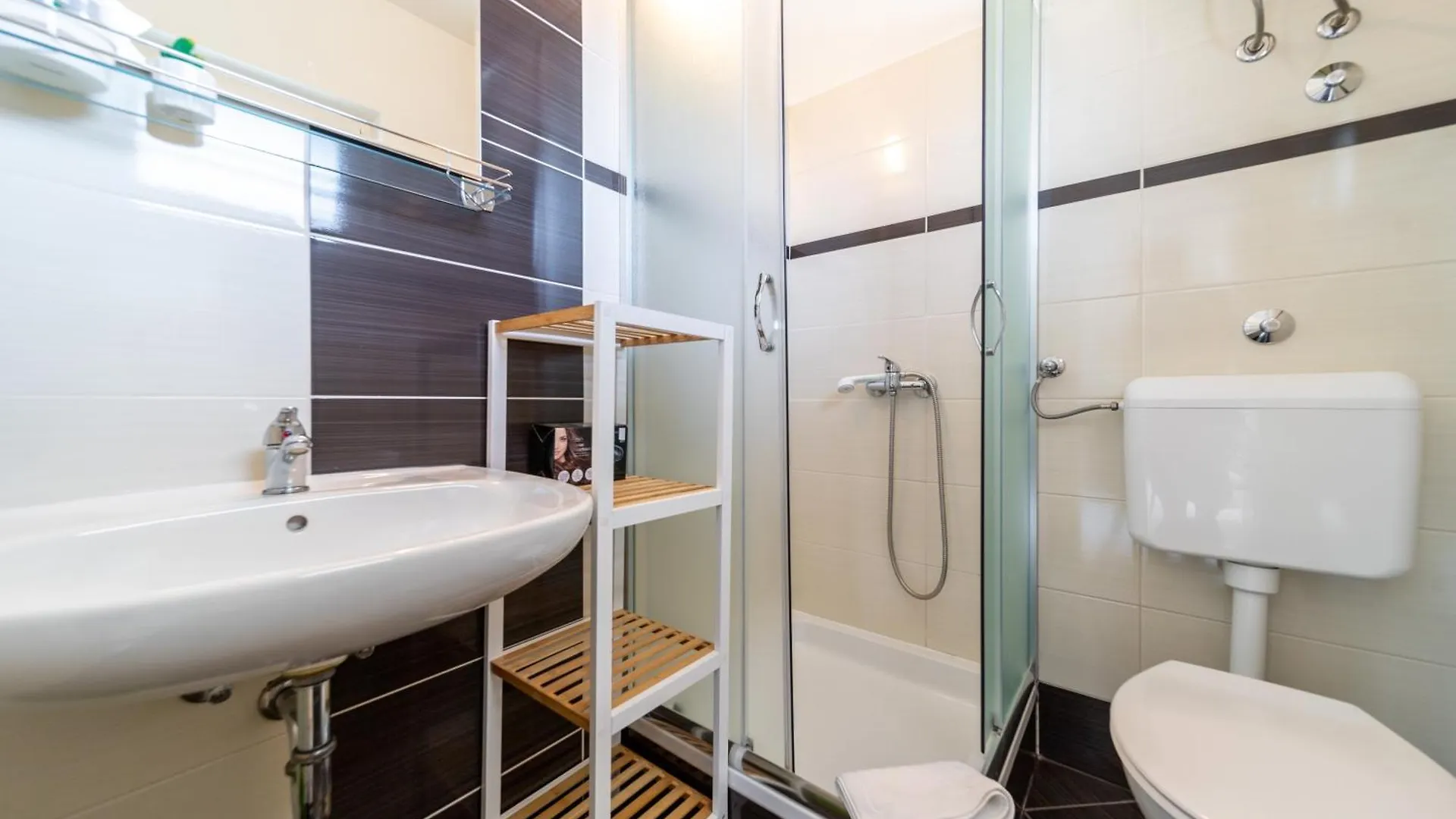 Apartmani Visnja Lopar Appartamento