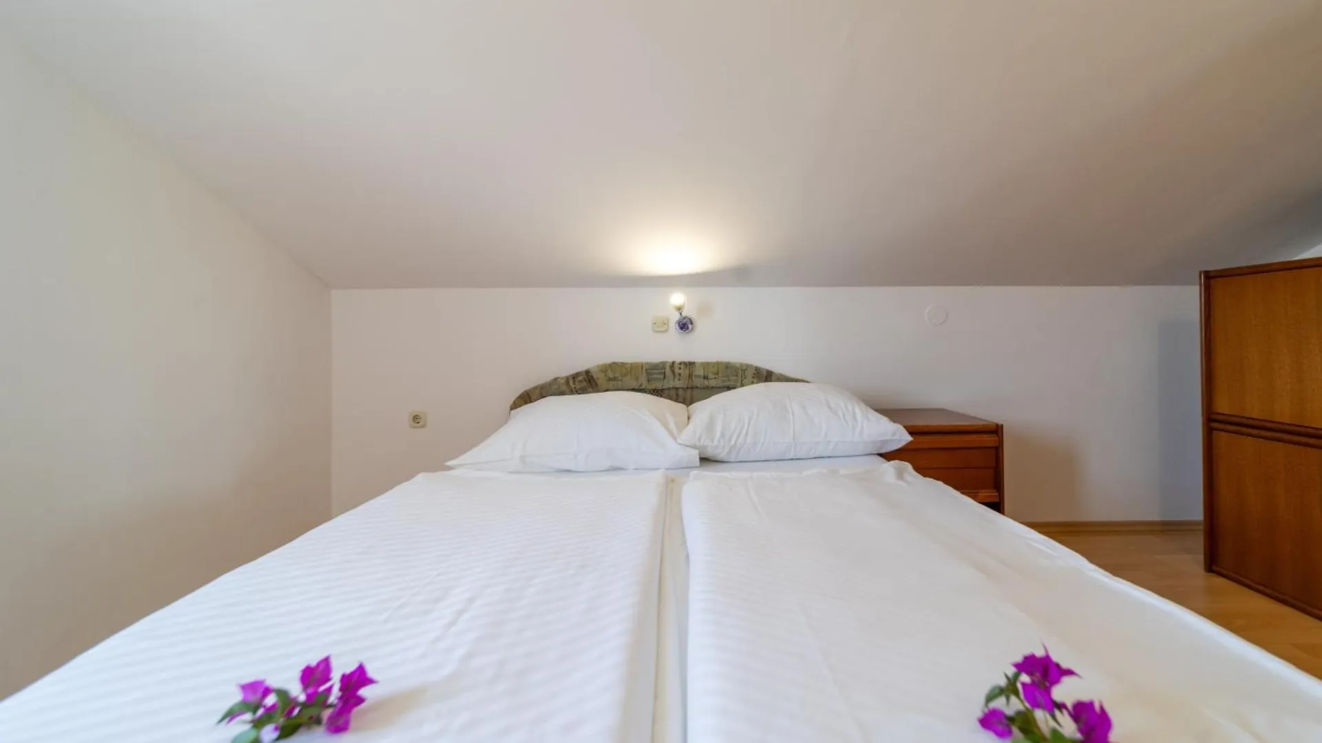 Apartmani Visnja Lopar Appartamento