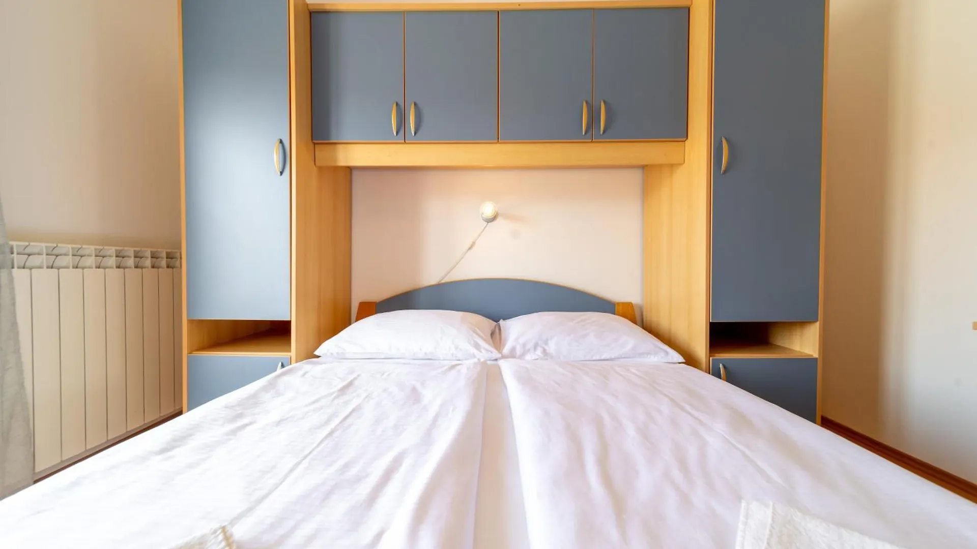 Apartmani Visnja Lopar