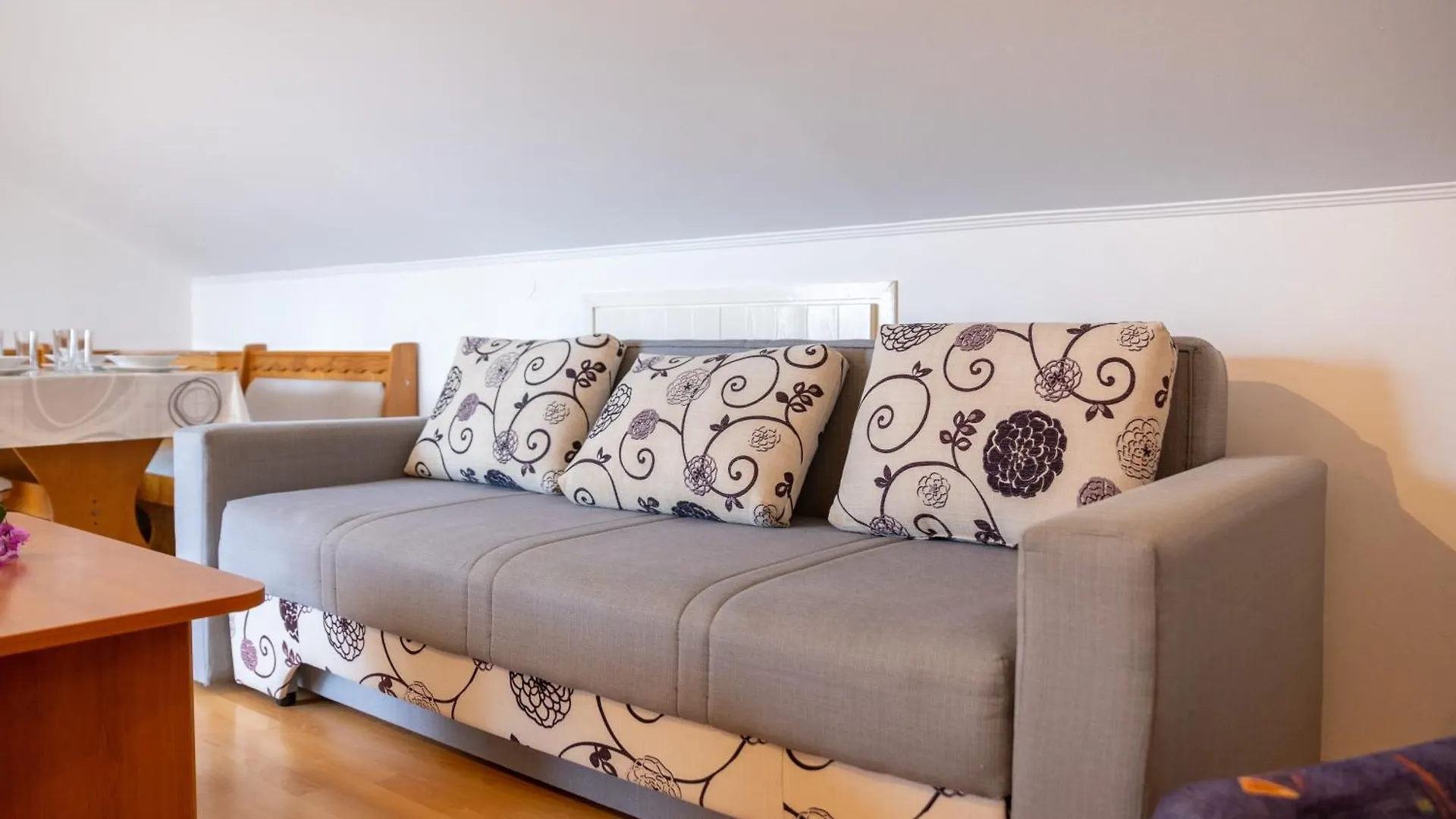 Apartmani Visnja Lopar