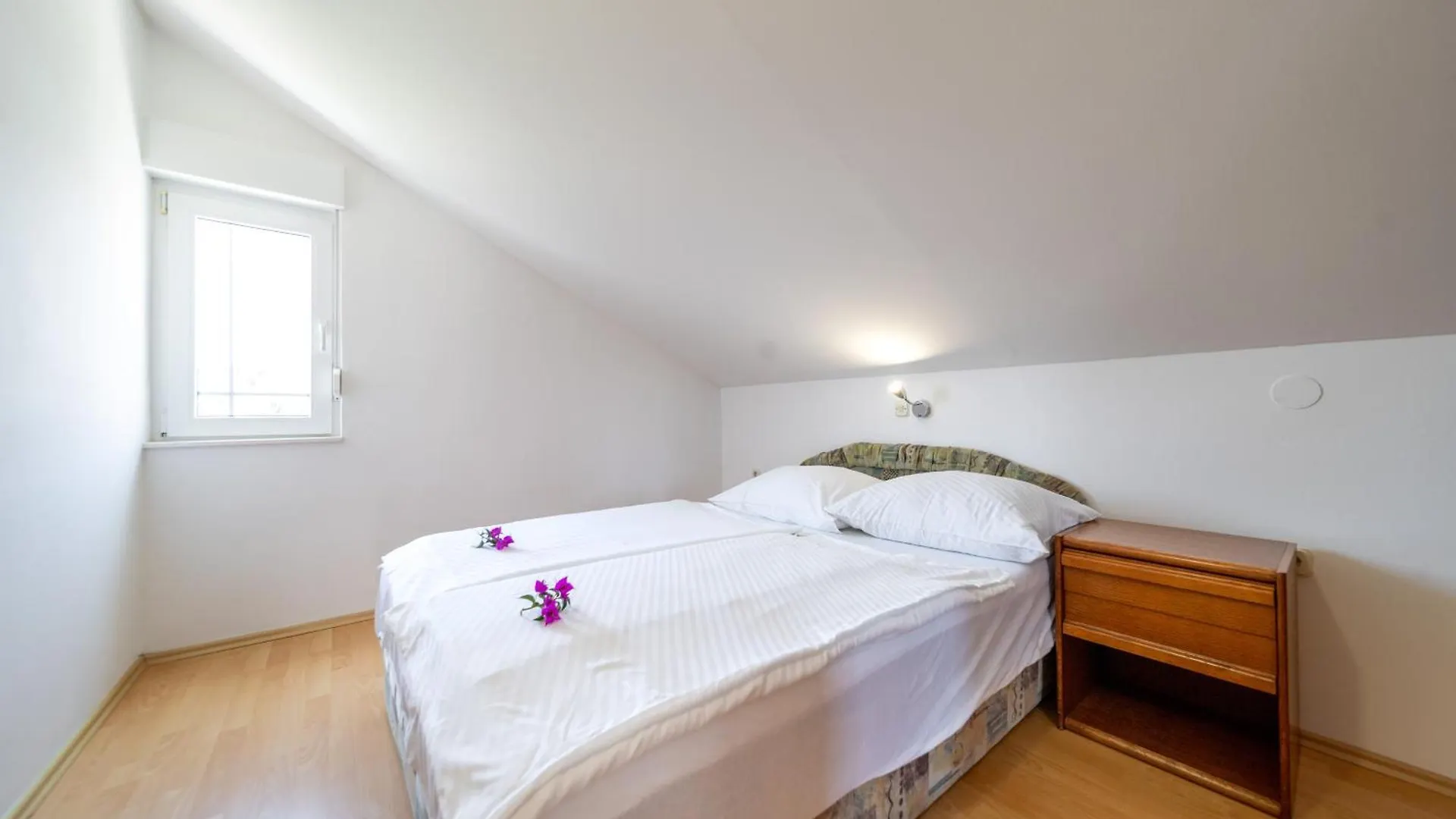 Apartmani Visnja Lopar Appartamento