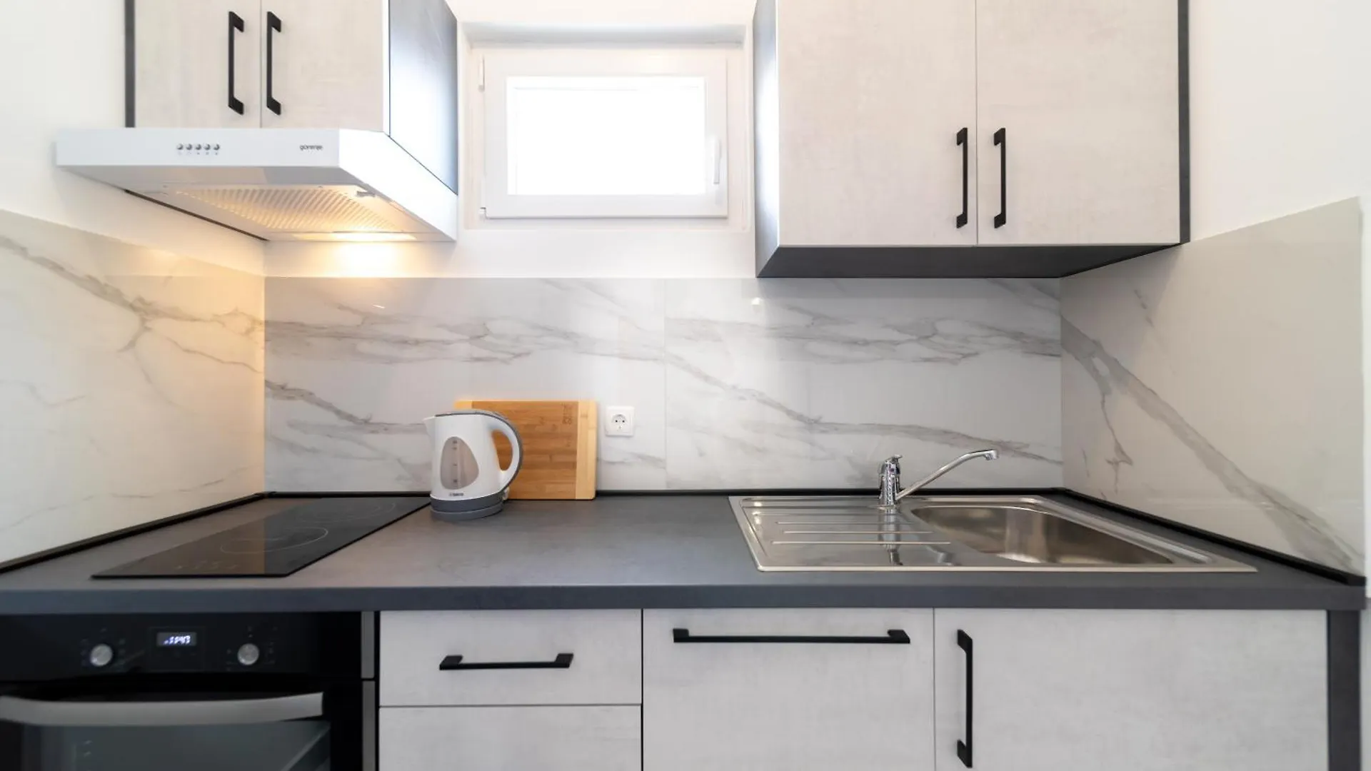 Apartmani Visnja Lopar 0*,