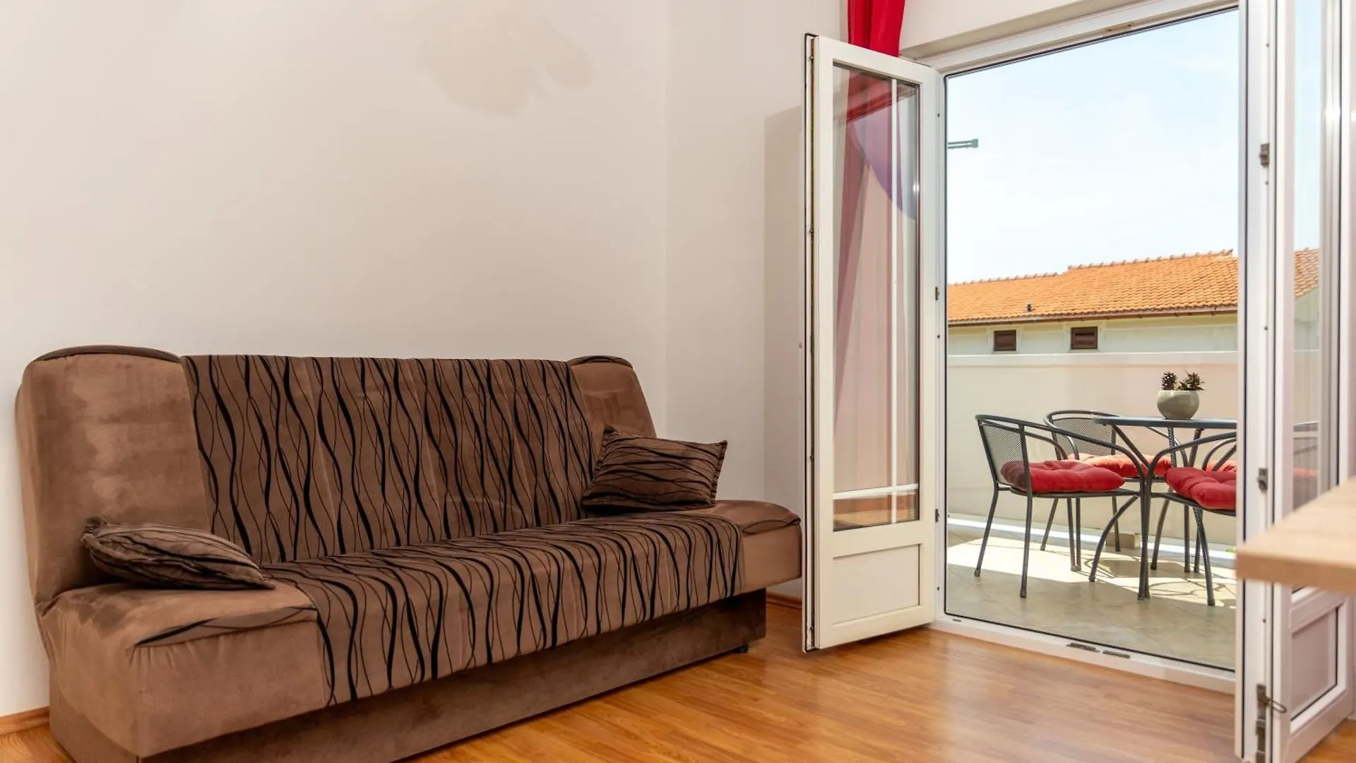 Apartmani Visnja Lopar