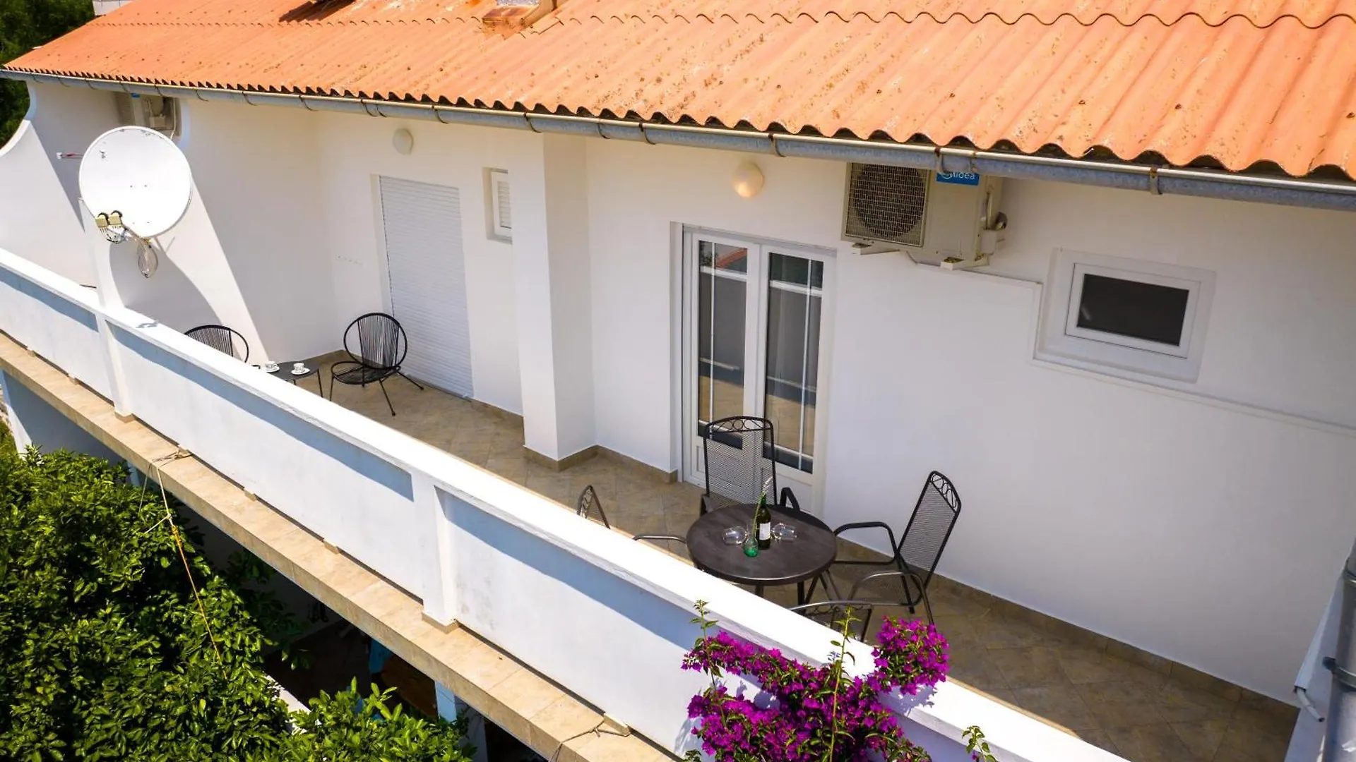 Apartmani Visnja Lopar 0*,  Croazia